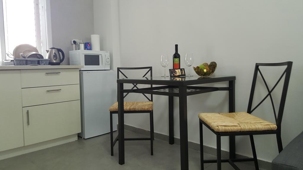 Studio Masaryk Apartment Bat Yam Exteriör bild